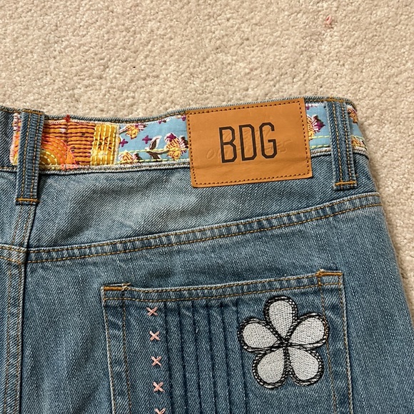 BDG bell bottom jeans size 31 never worn brand new - Picture 4 of 8